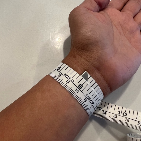 Marc by Marc Jacobs Black Dial Ion plated watch - Picture 10 of 11